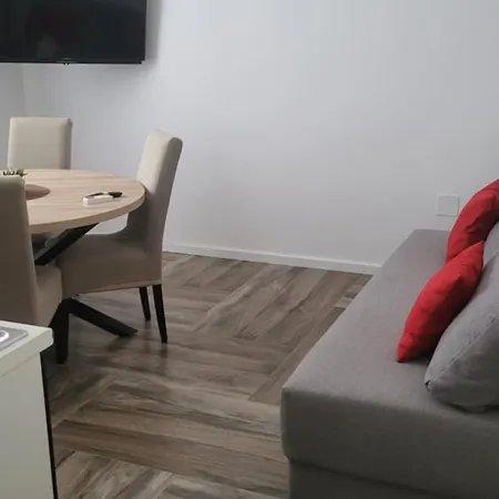 Apartmants Biocic טרוגיר